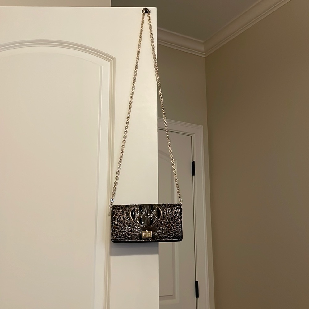 BRAHMIN CLUTCH W/ CHAIN